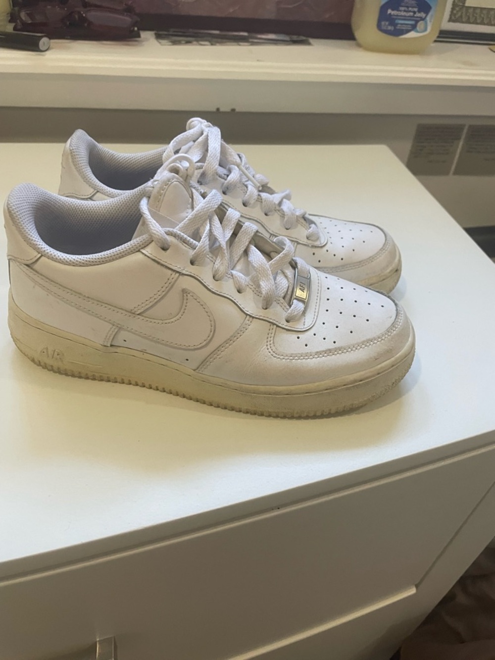Nike A1 - White Leather Sneakers with Swoosh - Classic Low Top